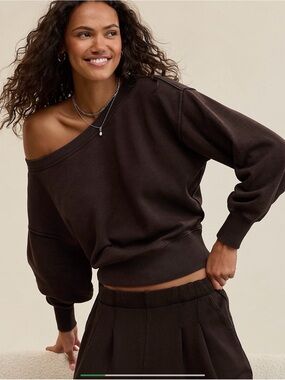 Aerie Go-To Off The Shoulder Sweatshirt  Deep Earth Bin#24